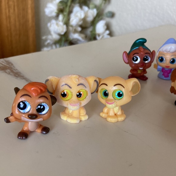 Disney Toys Disney Doorables Plus Storage Case Poshmark